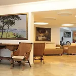 فندق Nicholas Park 4*