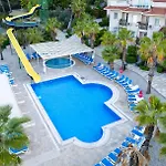 فندق Nicholas Park 4*