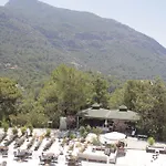 فندق Nicholas Park 4*