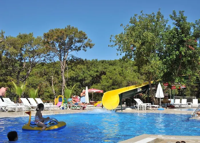 Nicholas Park Hotel 4*