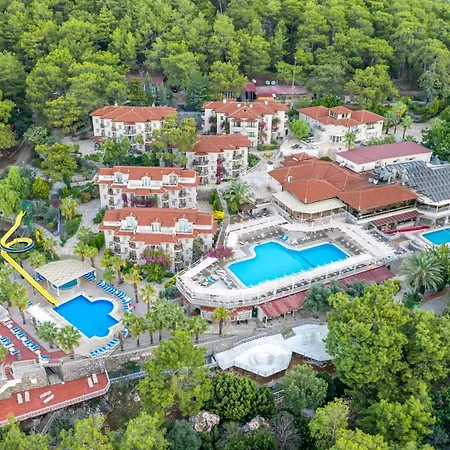 Nicholas Park Hotel 4*