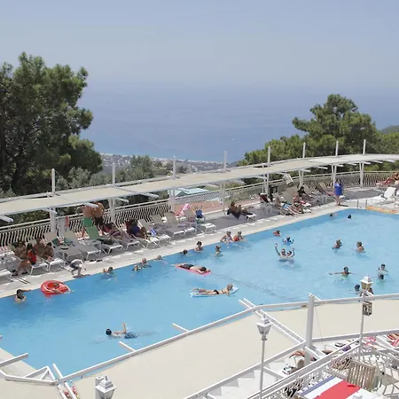 Hotel Nicholas Park 4*