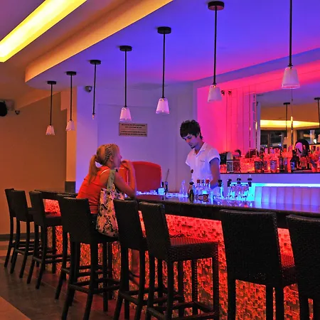 Nicholas Park Hotel