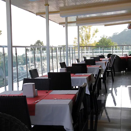 Hotel Nicholas Park