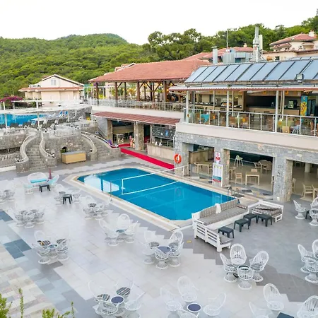 Otel Nicholas Park 4*