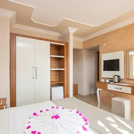 Hotel Nicholas Park 4*