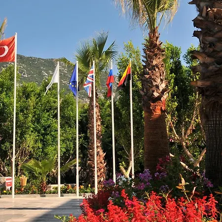 Nicholas Park فندق 4*