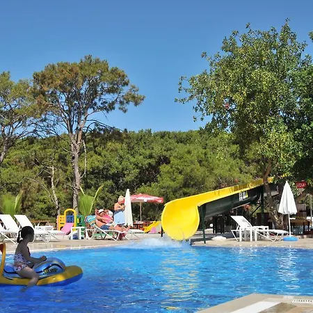 Nicholas Park Отель 4*