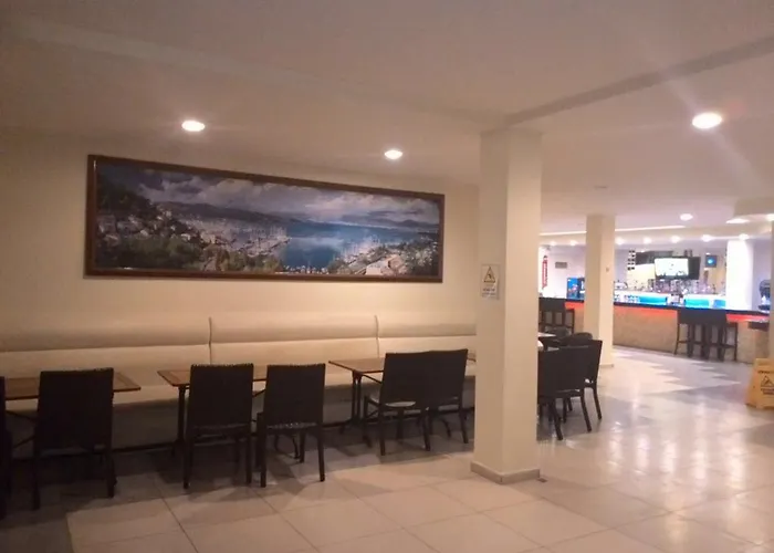 Nicholas Park Otel 4*