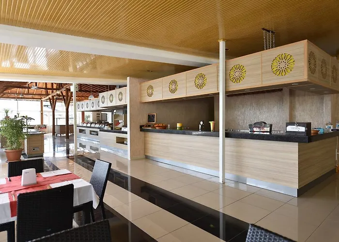 Nicholas Park Otel 4*