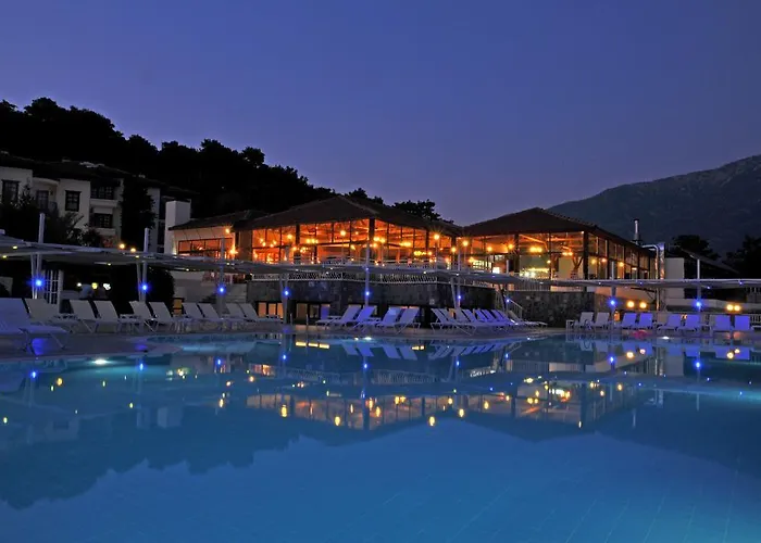 Nicholas Park Otel 4*