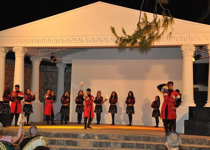 Nicholas Park Otel 4*