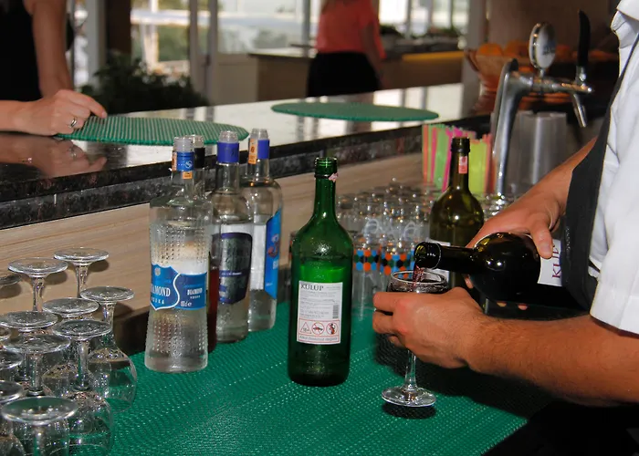 Nicholas Park Отель