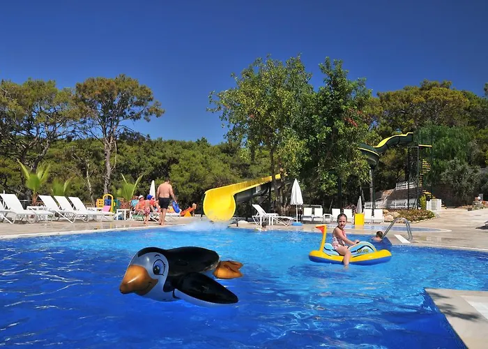 Nicholas Park Отель 4*